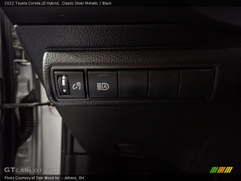 Classic Silver Metallic / Black 2022 Toyota Corolla LE Hybrid