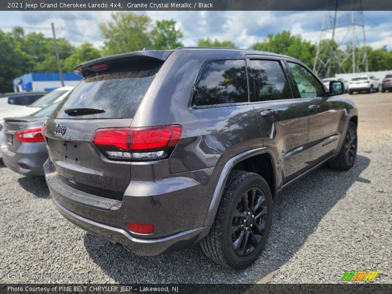 Granite Crystal Metallic / Black 2021 Jeep Grand Cherokee Laredo 4x4