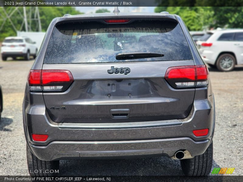 Granite Crystal Metallic / Black 2021 Jeep Grand Cherokee Laredo 4x4