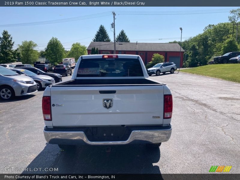 Bright White / Black/Diesel Gray 2019 Ram 1500 Classic Tradesman Crew Cab