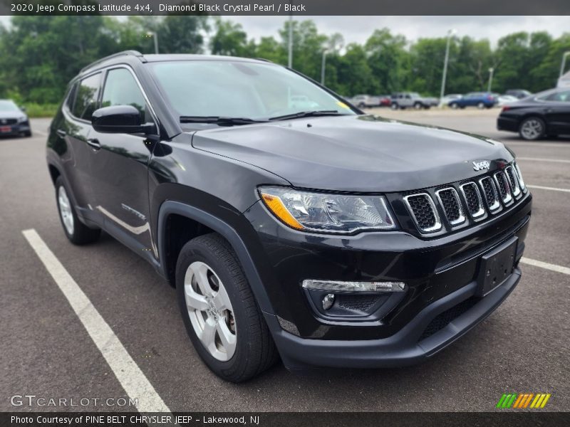 Front 3/4 View of 2020 Compass Latitude 4x4
