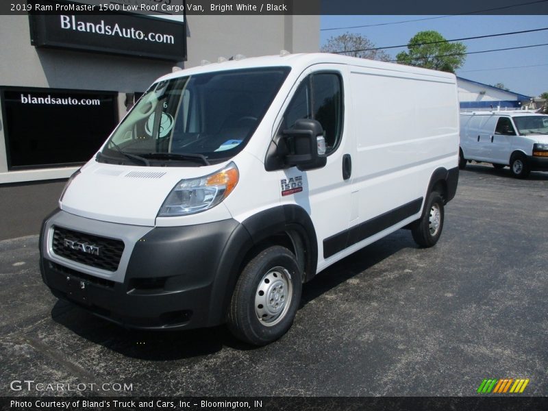 Bright White / Black 2019 Ram ProMaster 1500 Low Roof Cargo Van