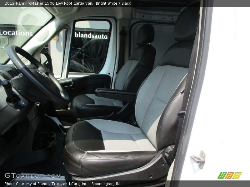 Bright White / Black 2019 Ram ProMaster 1500 Low Roof Cargo Van