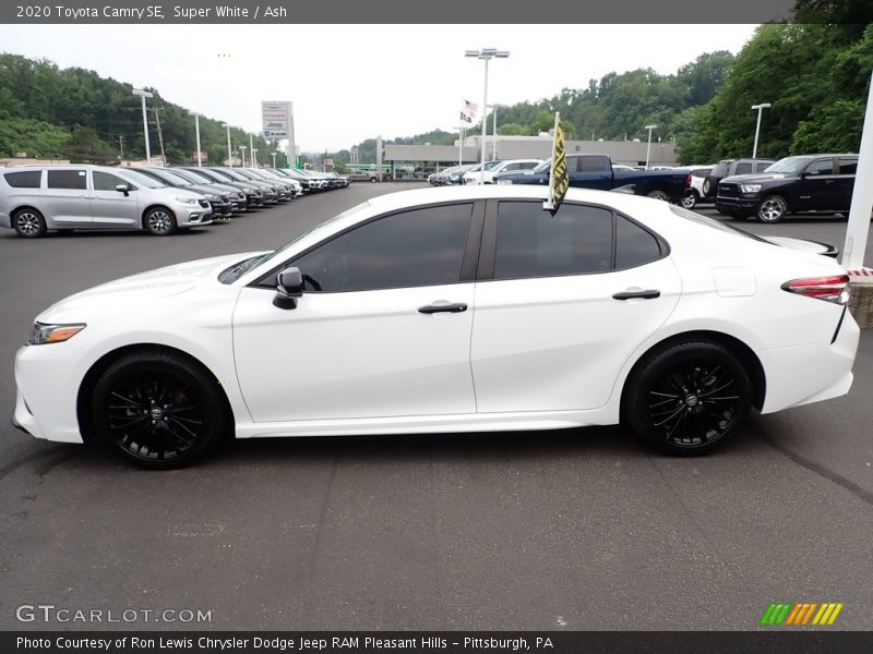 Super White / Ash 2020 Toyota Camry SE