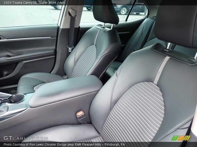 Super White / Ash 2020 Toyota Camry SE