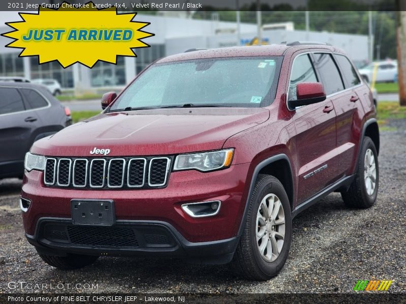 Velvet Red Pearl / Black 2021 Jeep Grand Cherokee Laredo 4x4