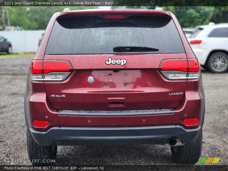 Velvet Red Pearl / Black 2021 Jeep Grand Cherokee Laredo 4x4