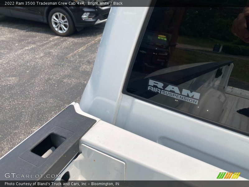 Bright White / Black 2022 Ram 3500 Tradesman Crew Cab 4x4