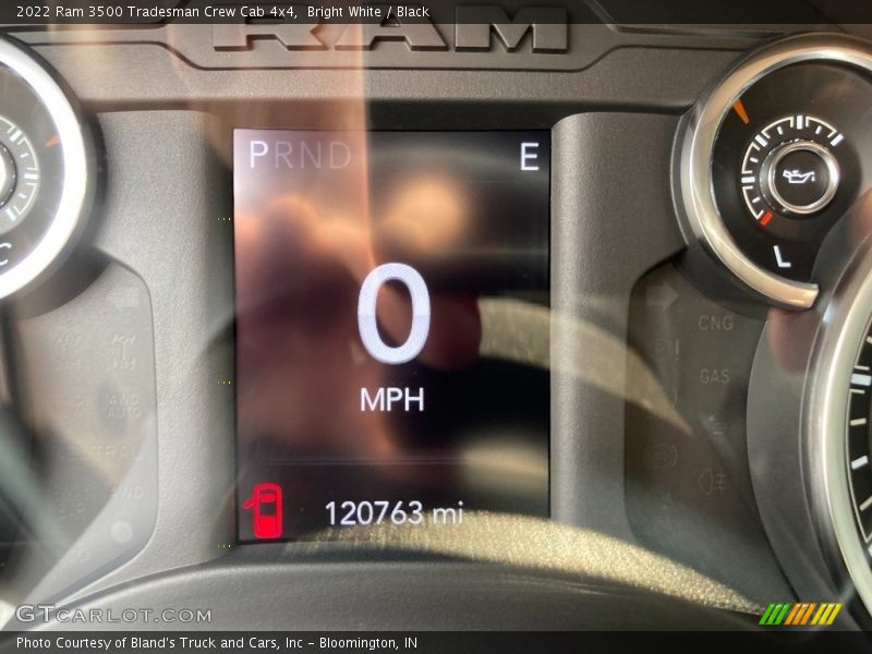 Bright White / Black 2022 Ram 3500 Tradesman Crew Cab 4x4