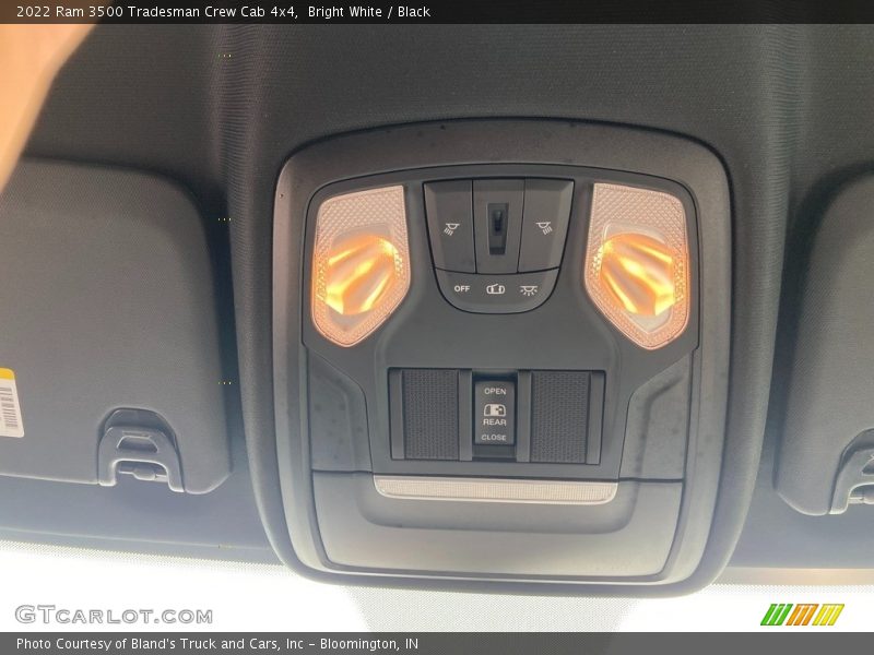 Bright White / Black 2022 Ram 3500 Tradesman Crew Cab 4x4