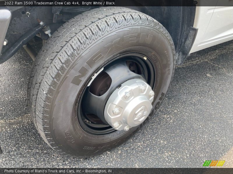 Bright White / Black 2022 Ram 3500 Tradesman Crew Cab 4x4