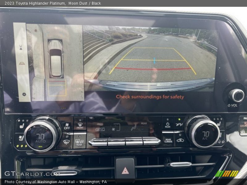 Moon Dust / Black 2023 Toyota Highlander Platinum