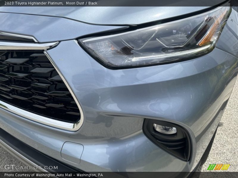 Moon Dust / Black 2023 Toyota Highlander Platinum