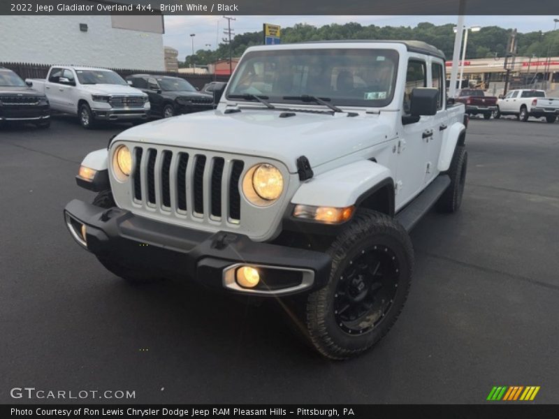 Bright White / Black 2022 Jeep Gladiator Overland 4x4