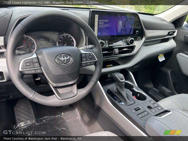 Magnetic Gray Metallic / Graphite 2023 Toyota Highlander XLE AWD