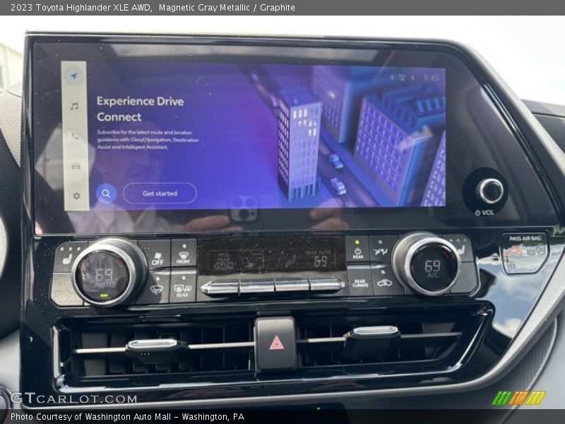 Controls of 2023 Highlander XLE AWD