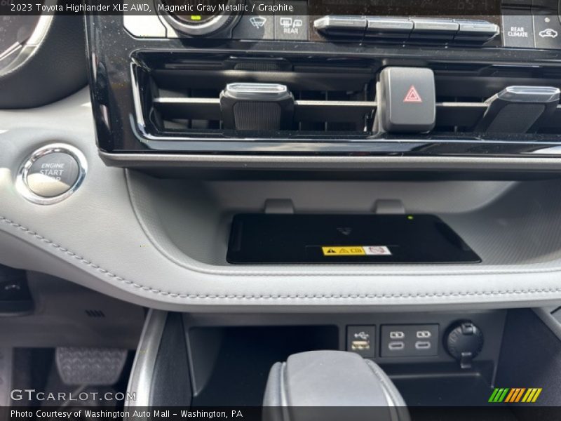 Magnetic Gray Metallic / Graphite 2023 Toyota Highlander XLE AWD