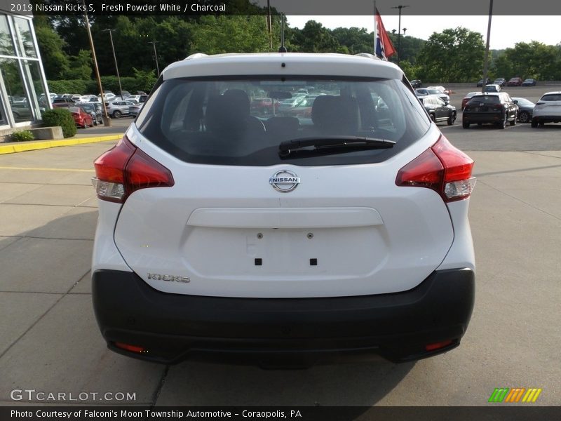 Fresh Powder White / Charcoal 2019 Nissan Kicks S