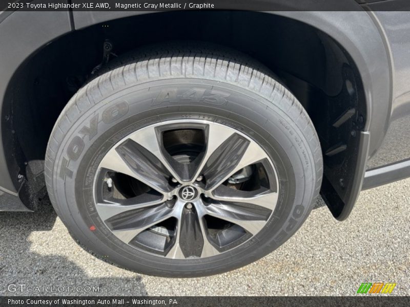  2023 Highlander XLE AWD Wheel