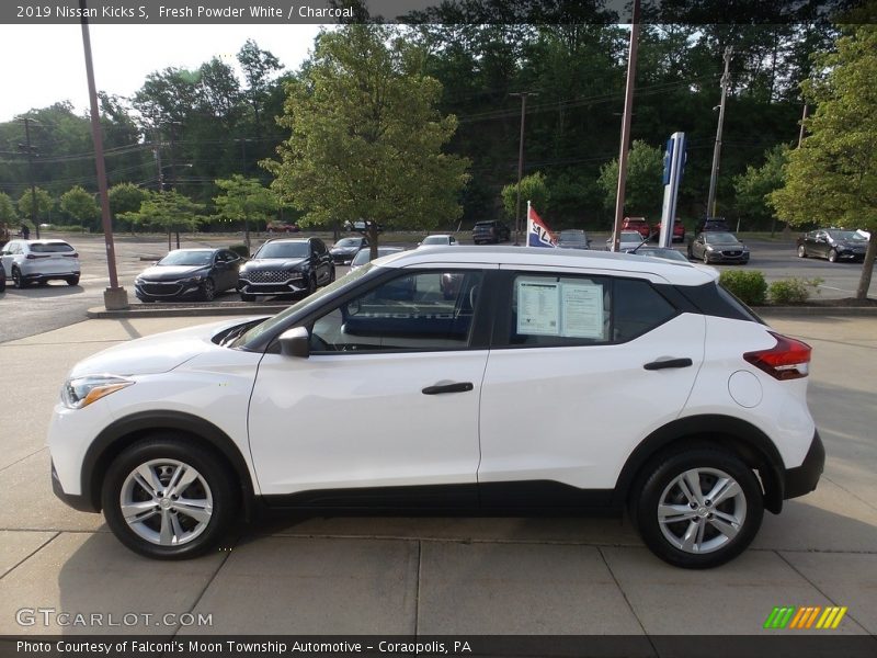 Fresh Powder White / Charcoal 2019 Nissan Kicks S