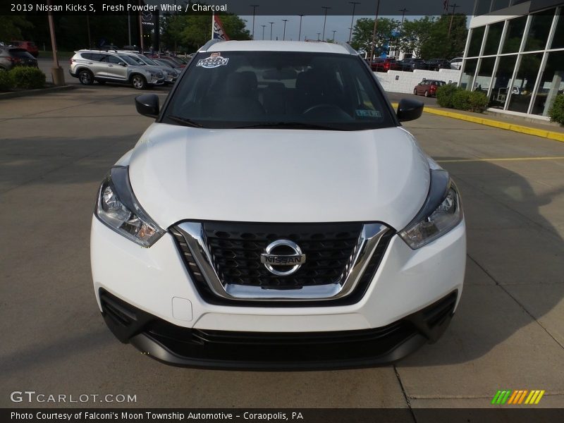 Fresh Powder White / Charcoal 2019 Nissan Kicks S