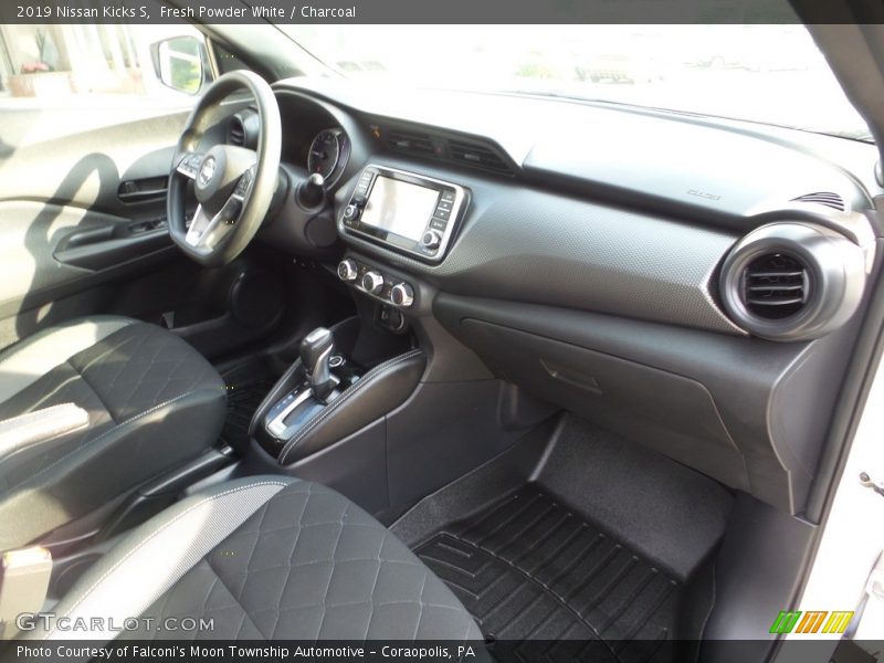 Fresh Powder White / Charcoal 2019 Nissan Kicks S