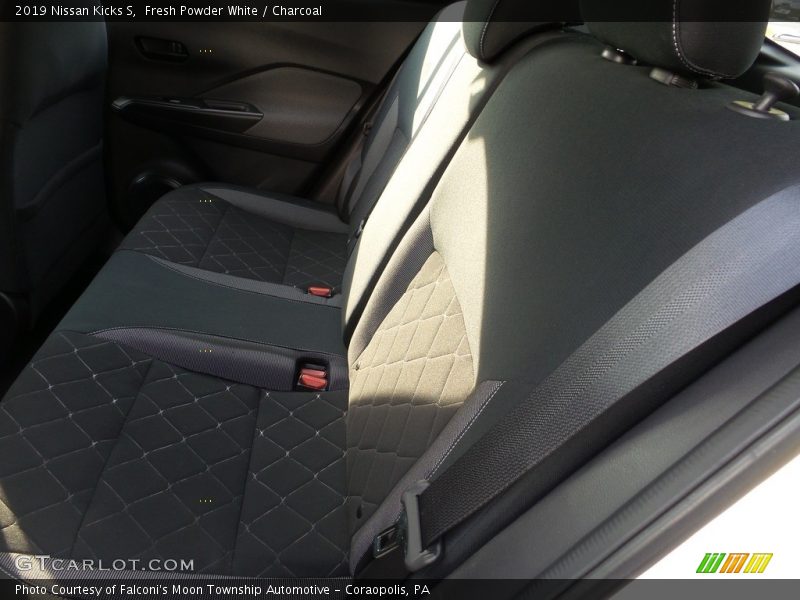 Fresh Powder White / Charcoal 2019 Nissan Kicks S