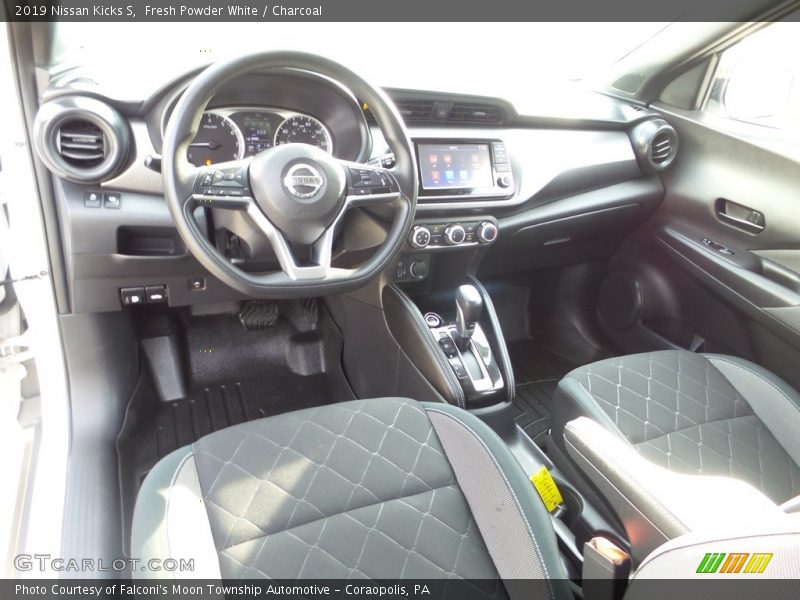 Fresh Powder White / Charcoal 2019 Nissan Kicks S