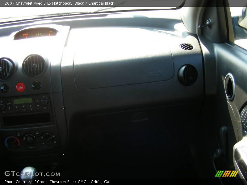 Black / Charcoal Black 2007 Chevrolet Aveo 5 LS Hatchback