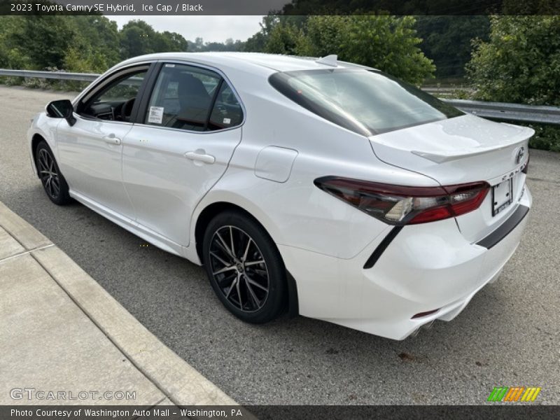  2023 Camry SE Hybrid Ice Cap