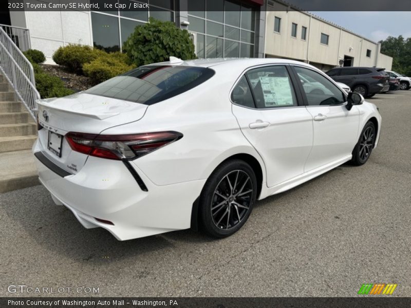  2023 Camry SE Hybrid Ice Cap