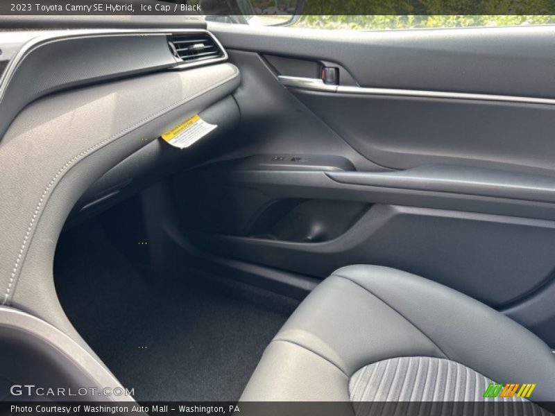 Ice Cap / Black 2023 Toyota Camry SE Hybrid