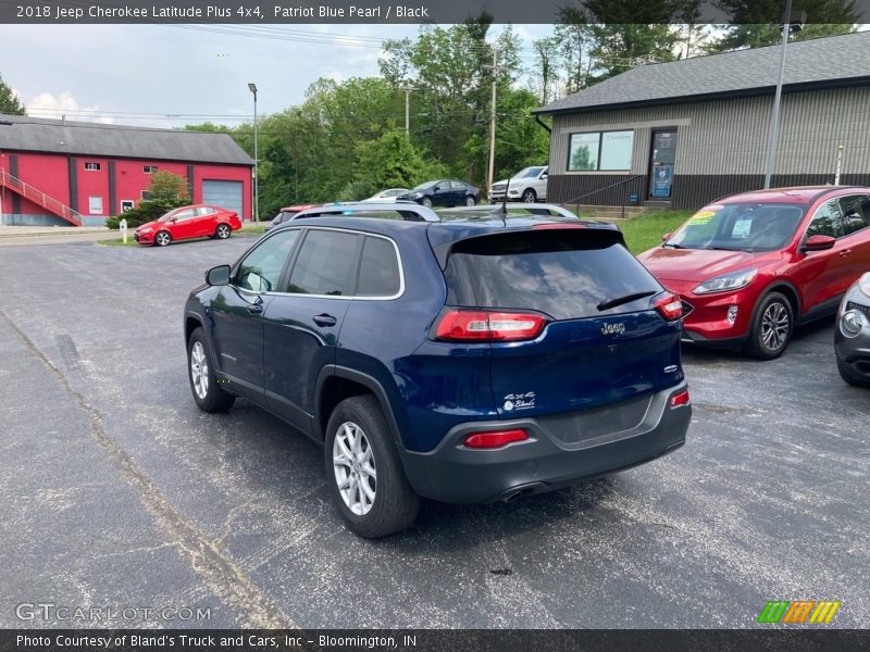 Patriot Blue Pearl / Black 2018 Jeep Cherokee Latitude Plus 4x4