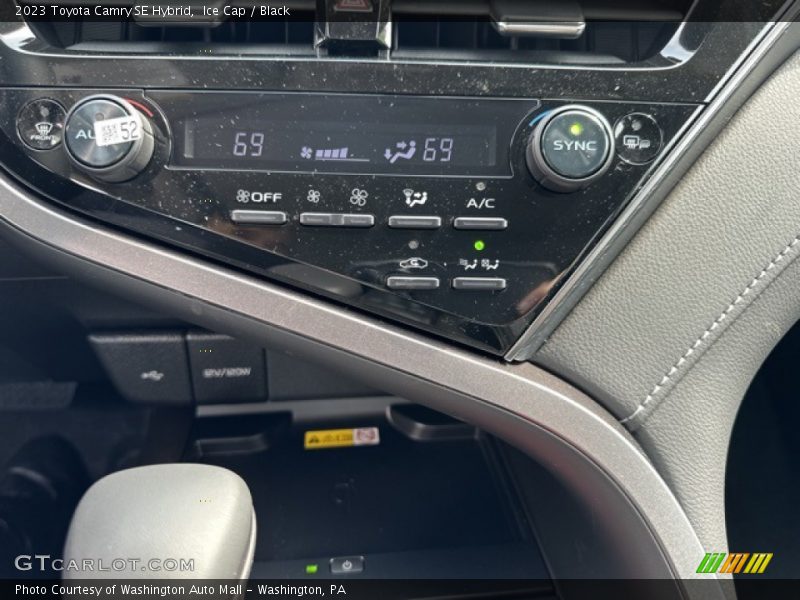 Controls of 2023 Camry SE Hybrid