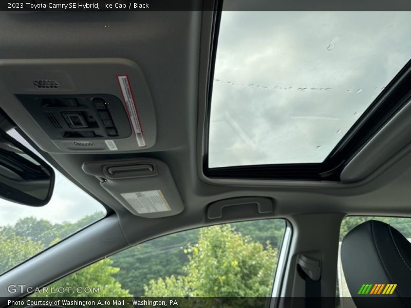 Sunroof of 2023 Camry SE Hybrid