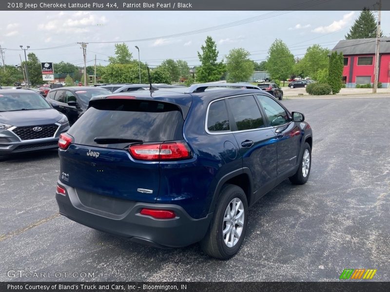 Patriot Blue Pearl / Black 2018 Jeep Cherokee Latitude Plus 4x4
