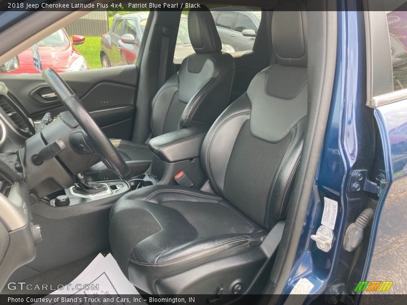 Patriot Blue Pearl / Black 2018 Jeep Cherokee Latitude Plus 4x4
