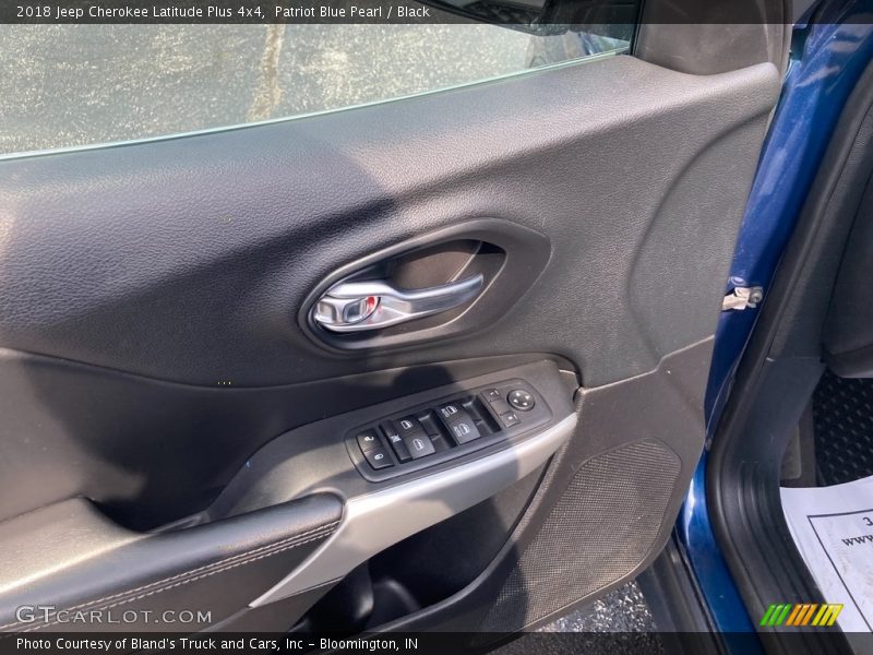 Patriot Blue Pearl / Black 2018 Jeep Cherokee Latitude Plus 4x4