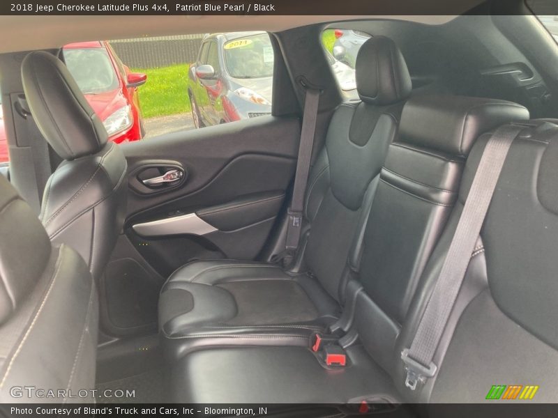 Patriot Blue Pearl / Black 2018 Jeep Cherokee Latitude Plus 4x4