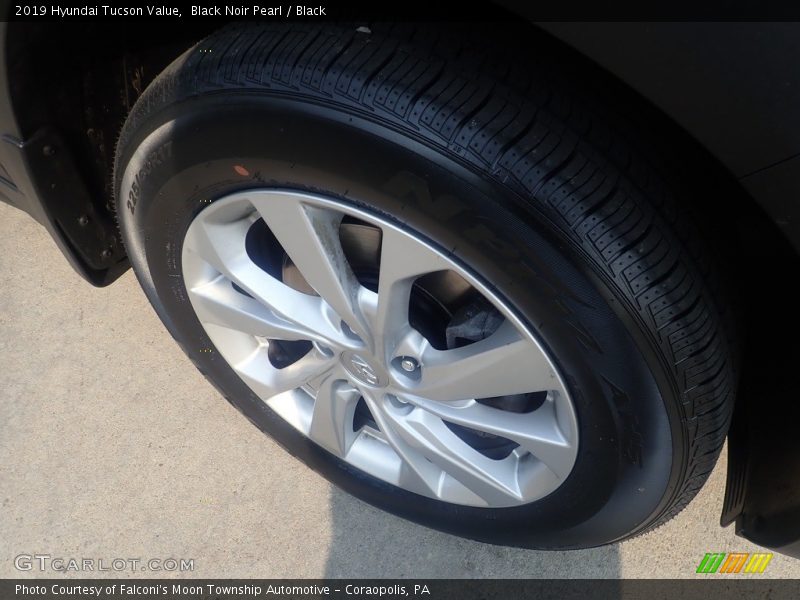 Black Noir Pearl / Black 2019 Hyundai Tucson Value