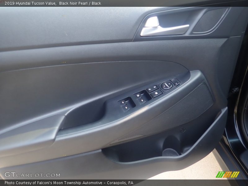 Black Noir Pearl / Black 2019 Hyundai Tucson Value