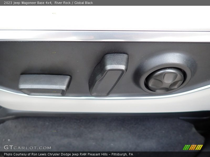River Rock / Global Black 2023 Jeep Wagoneer Base 4x4