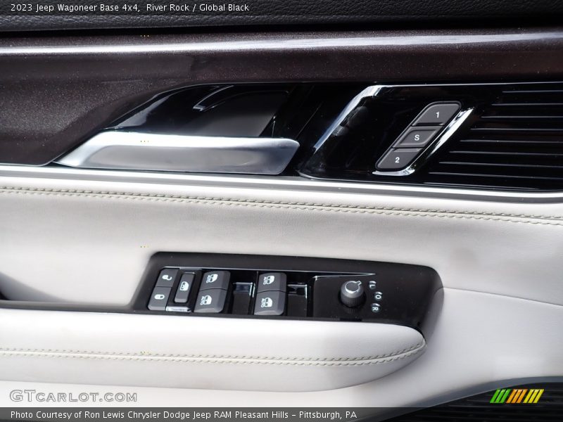 River Rock / Global Black 2023 Jeep Wagoneer Base 4x4