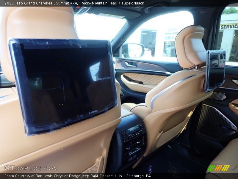 Entertainment System of 2023 Grand Cherokee L Summit 4x4