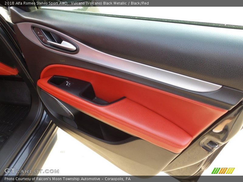 Vulcano (Volcano) Black Metallic / Black/Red 2018 Alfa Romeo Stelvio Sport AWD