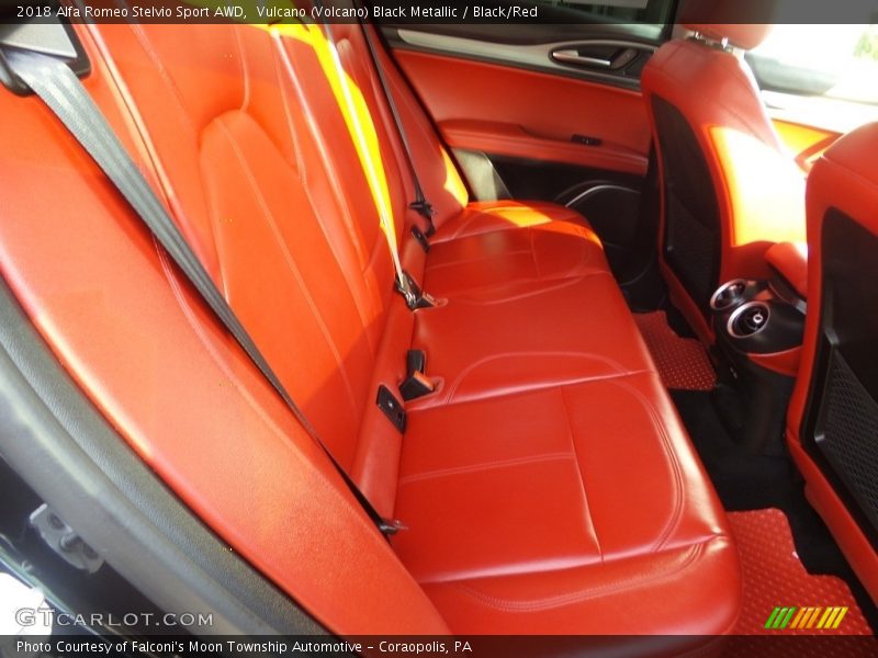 Vulcano (Volcano) Black Metallic / Black/Red 2018 Alfa Romeo Stelvio Sport AWD