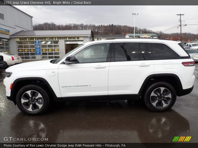 Bright White / Global Black 2023 Jeep Grand Cherokee 4XE