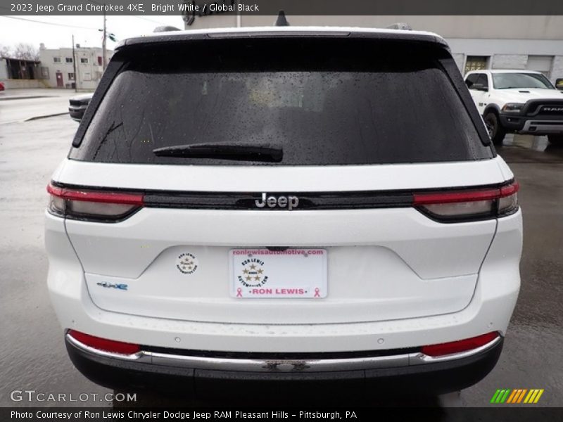 Bright White / Global Black 2023 Jeep Grand Cherokee 4XE