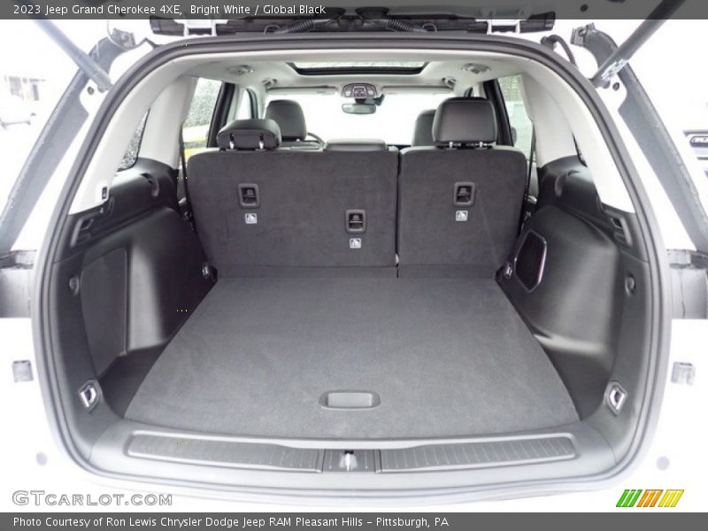 Bright White / Global Black 2023 Jeep Grand Cherokee 4XE