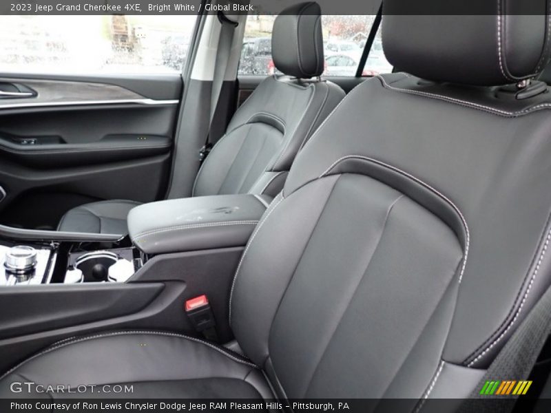 Bright White / Global Black 2023 Jeep Grand Cherokee 4XE